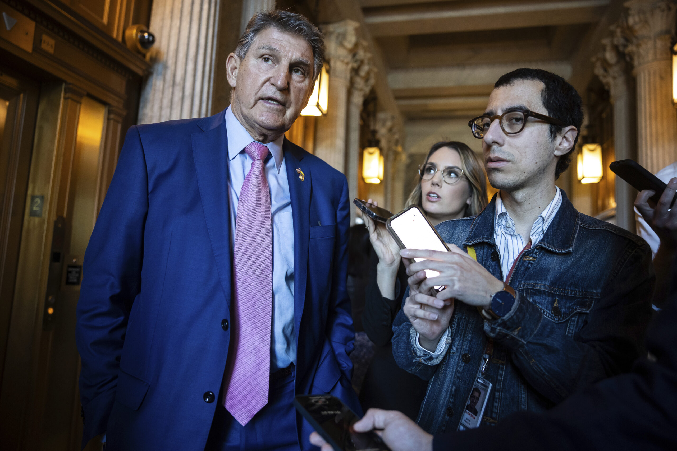 NextImg:The scenario that could bring Joe Manchin back to the Senate - Washington Examiner