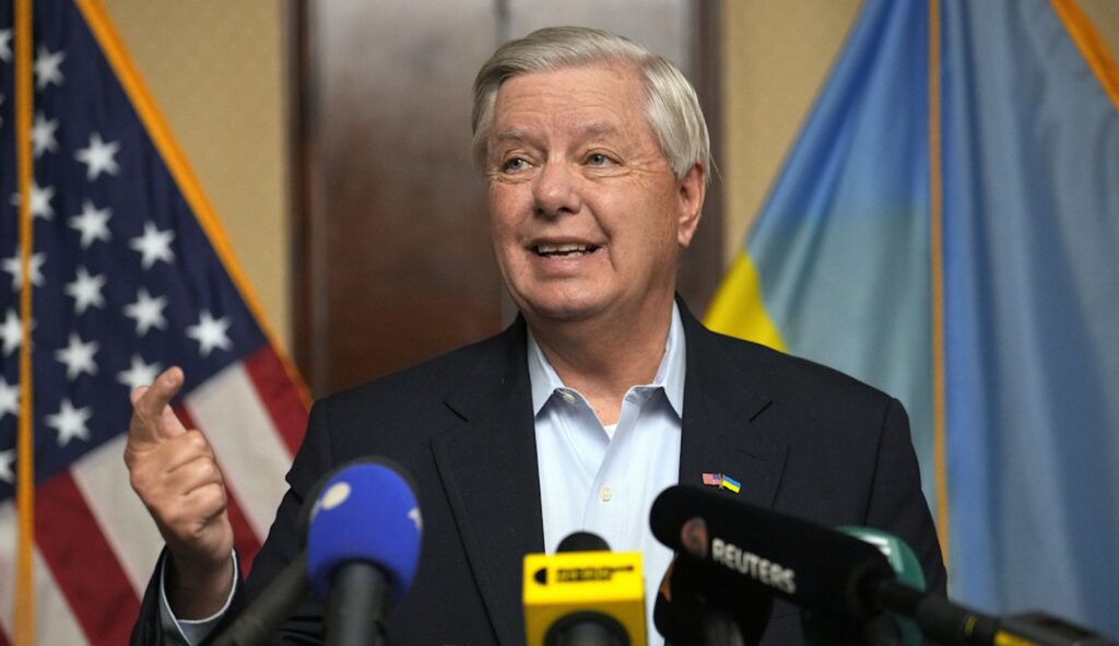 Lindsey Graham makes surprise visit to Ukraine after voting against aid bill