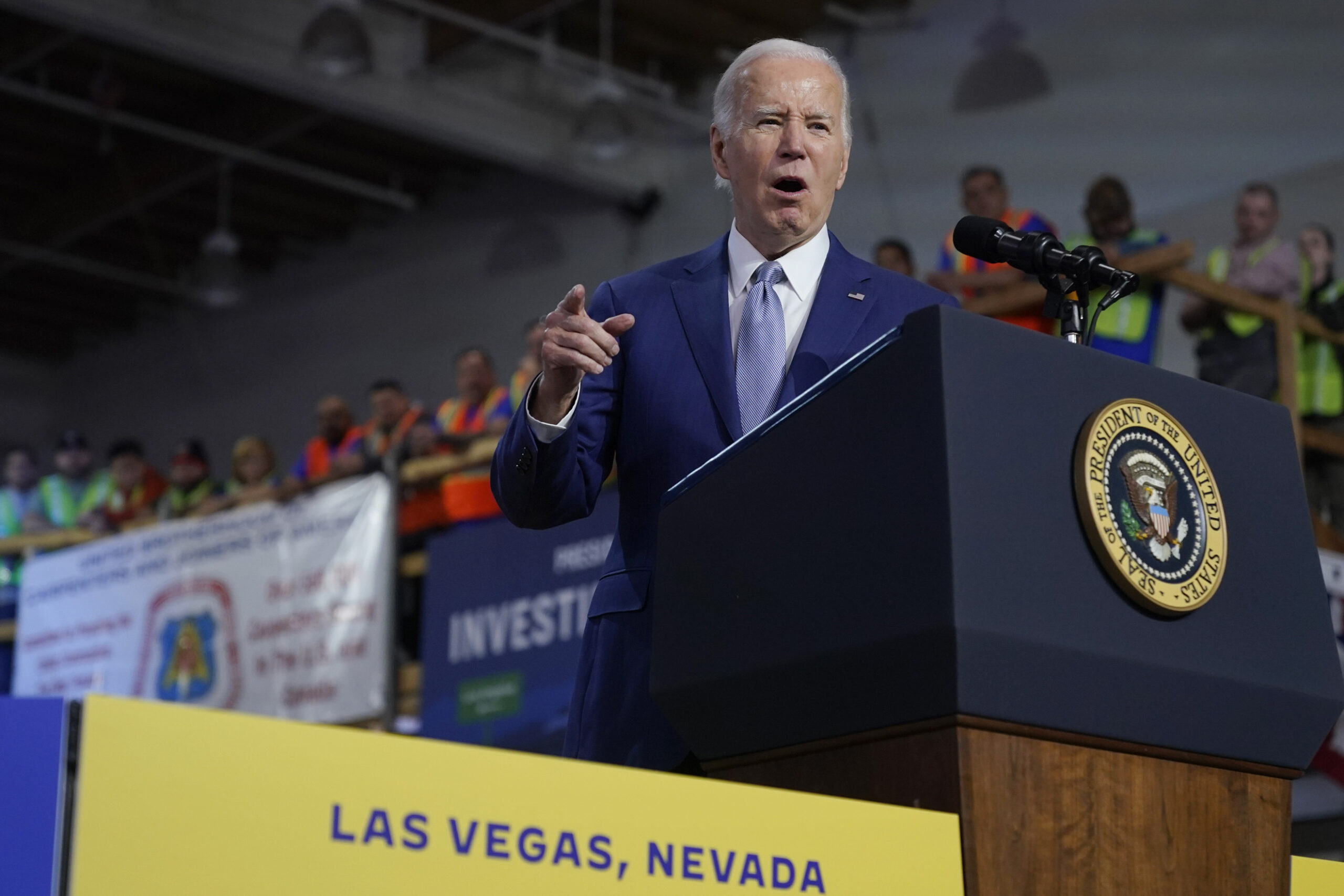 NextImg:Democrats urge campaign to ‘let Biden be Biden’ as polling pressure mounts - Washington Examiner