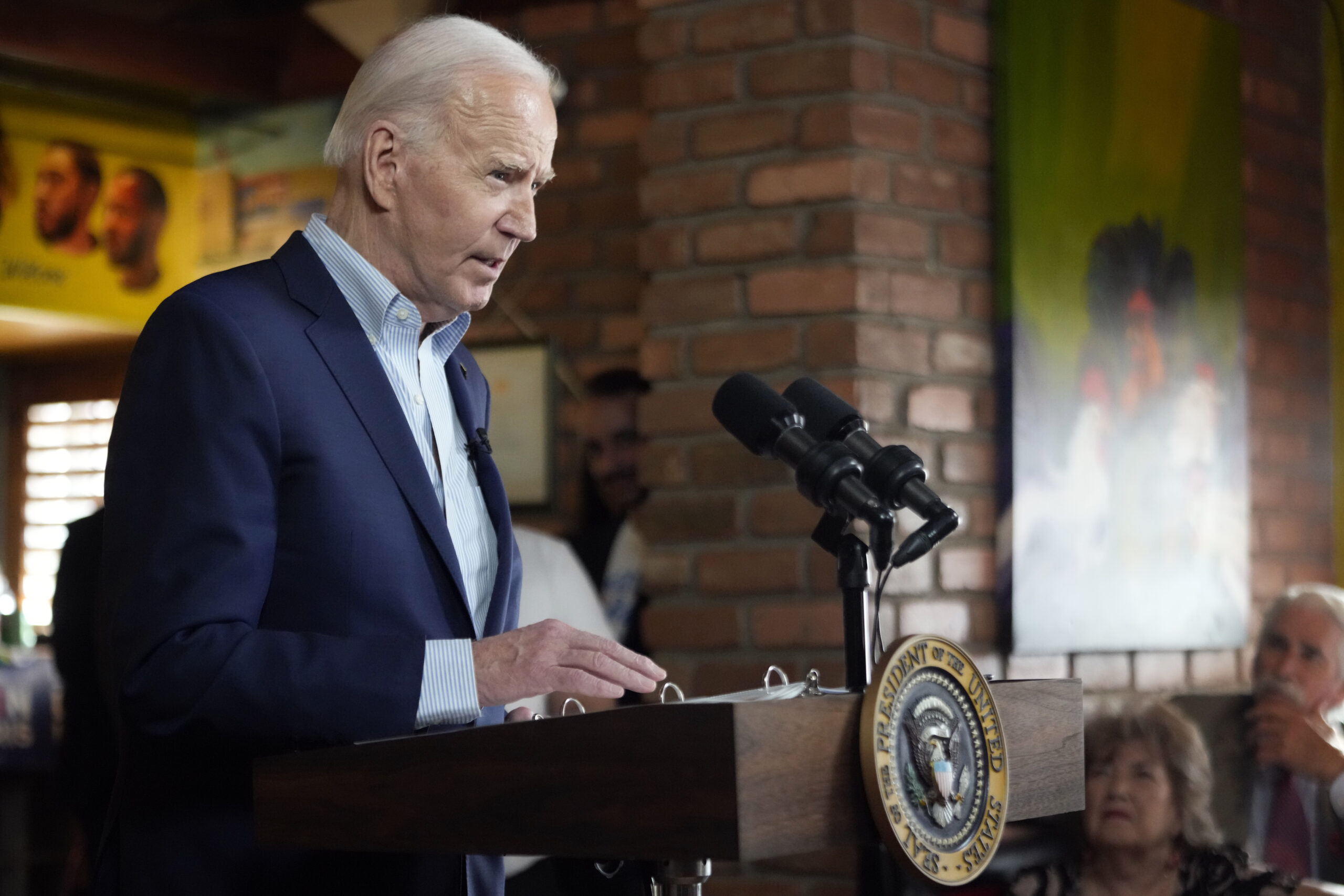NextImg:Reporter’s Notebook: Can Biden overcome inflation woes with strong fundraising? - Washington Examiner