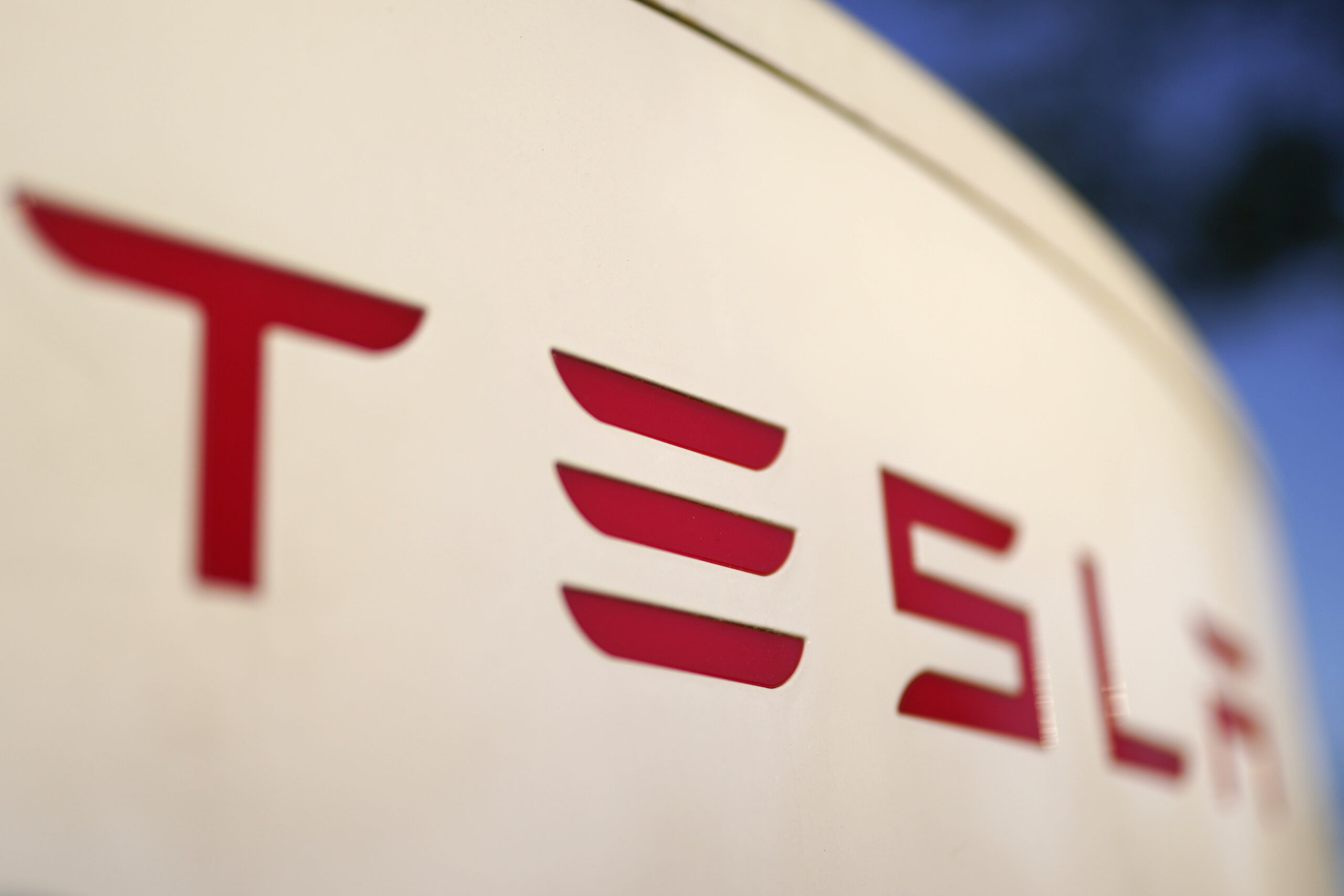 NextImg:Tesla to mandate installation and demo of ‘Full Self-Driving Capability’ in its electric vehicles - Washington Examiner