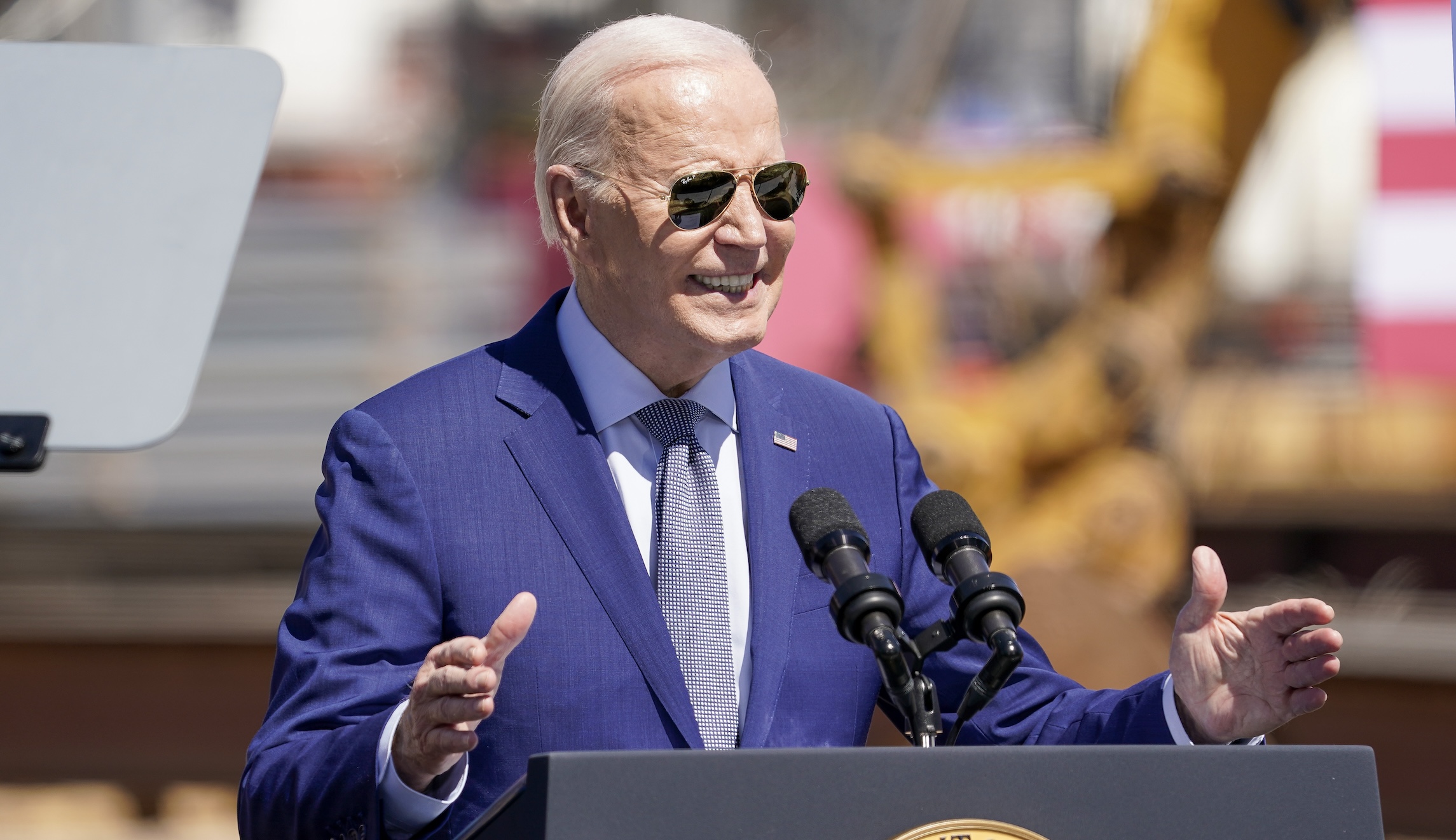 NextImg:Biden needs to pressure Mexico into helping to stop illegal immigration - Washington Examiner