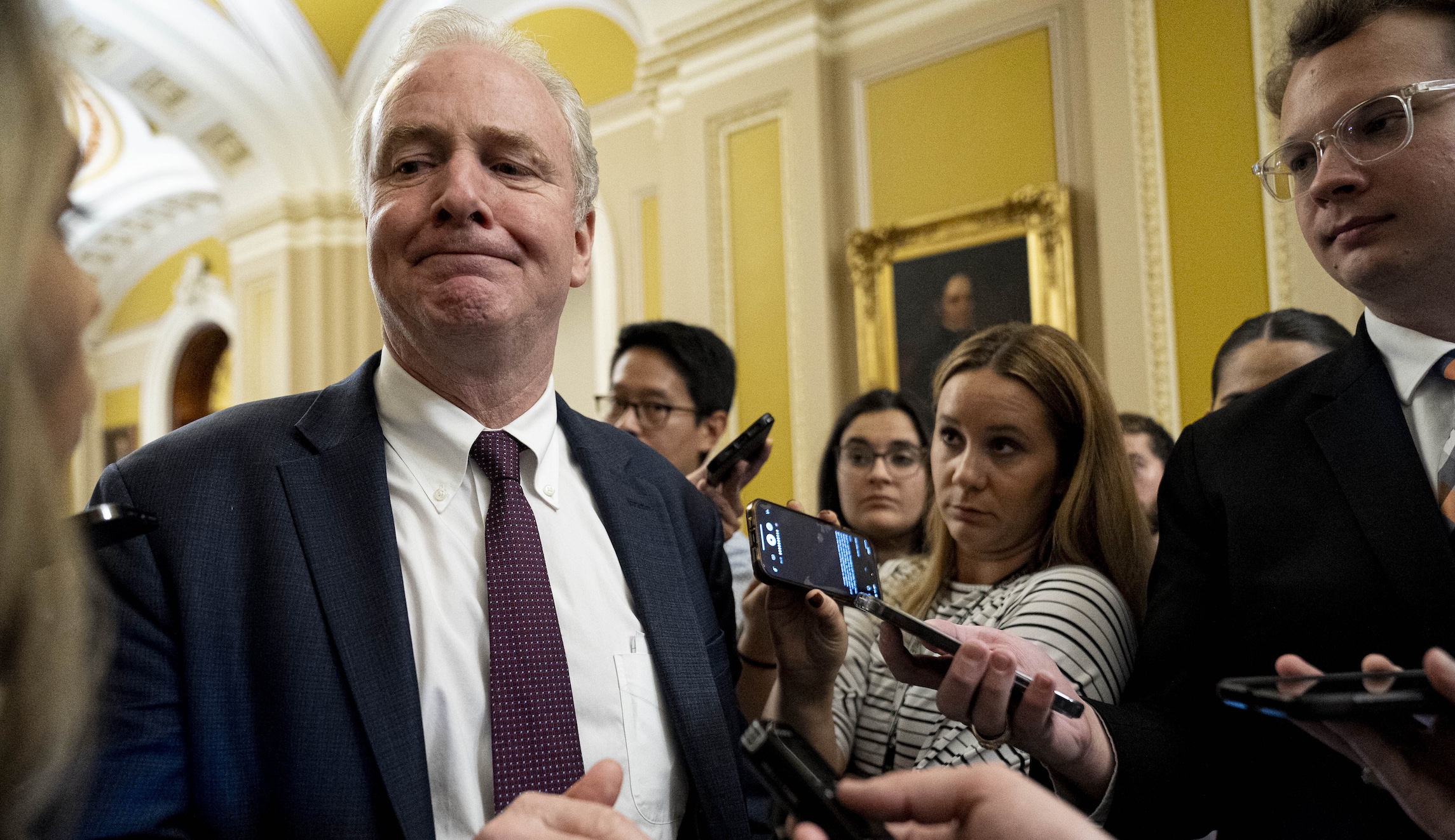 Chris Van Hollen pushes Biden to send humanitarian aid to Gaza ...