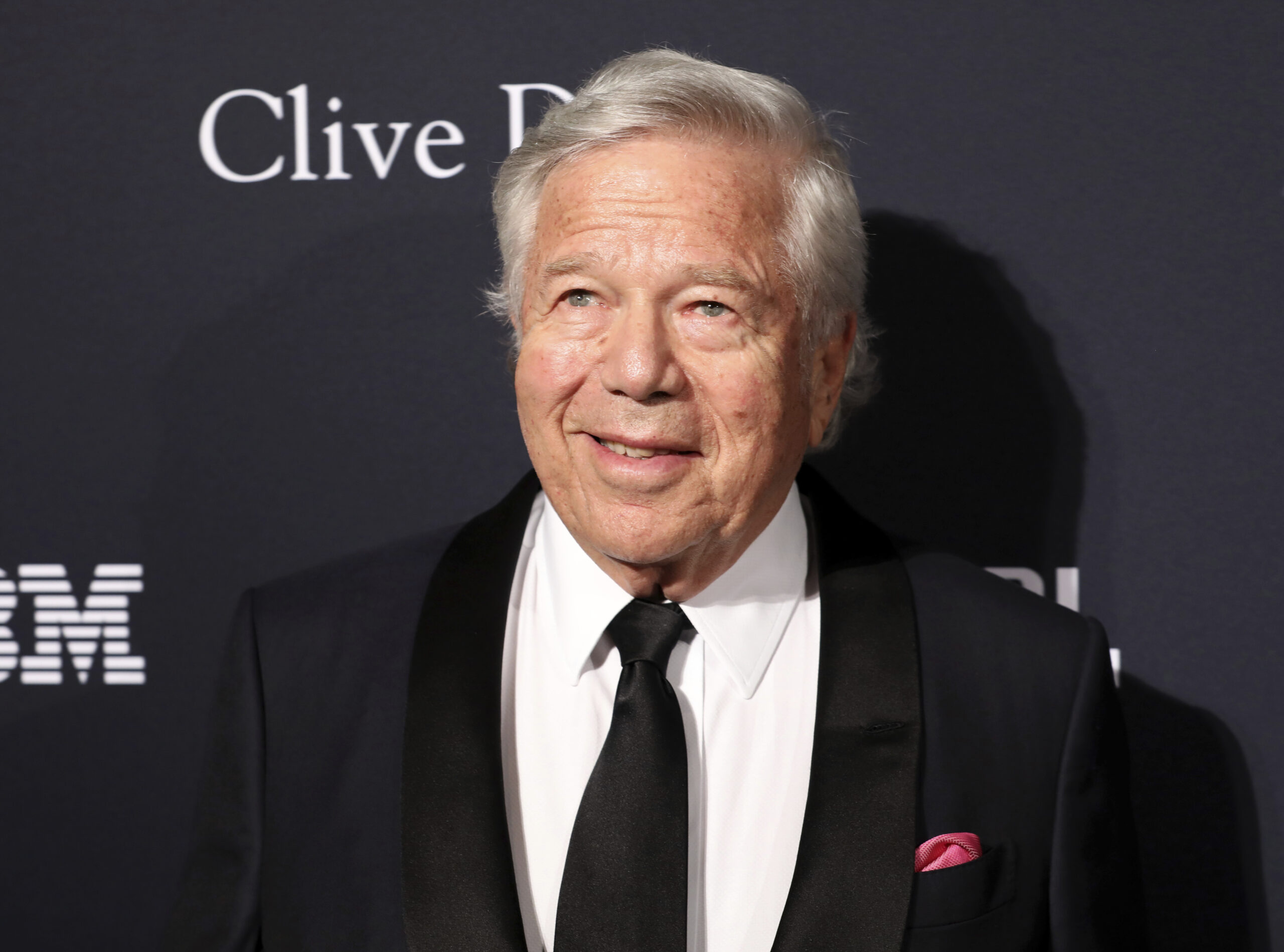 NextImg:Patriots owner Robert Kraft ‘not comfortable supporting’ Columbia amid protests - Washington Examiner