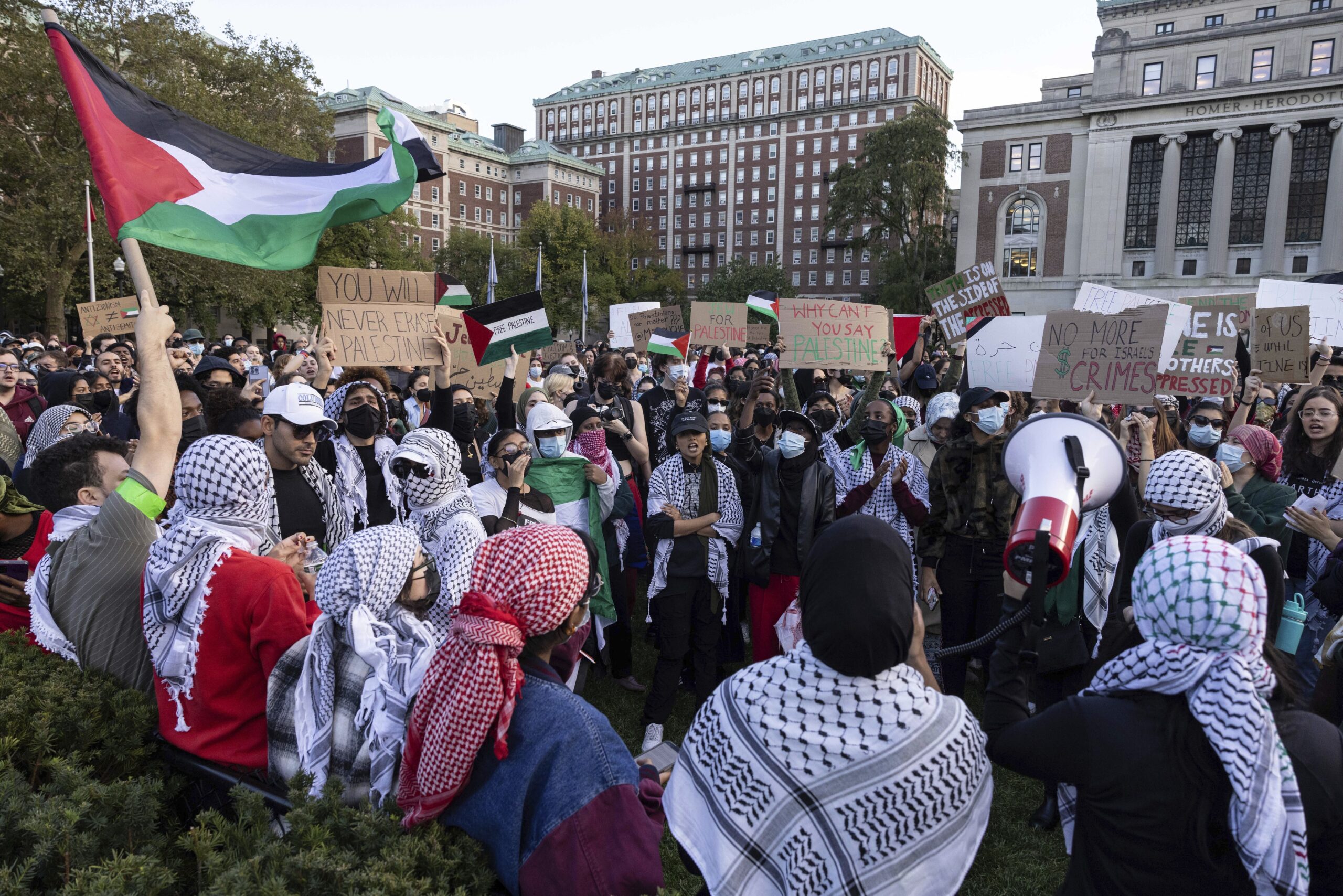 NextImg:Pro-Palestinian students at Smith College near weeklong building occupation - Washington Examiner