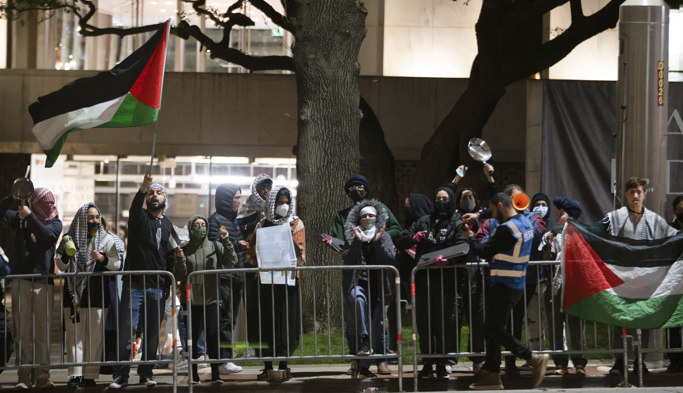 NextImg:Anti-Israel protesters tried to keep Biden up at night with ‘Genocide Joe’ chants - Washington Examiner