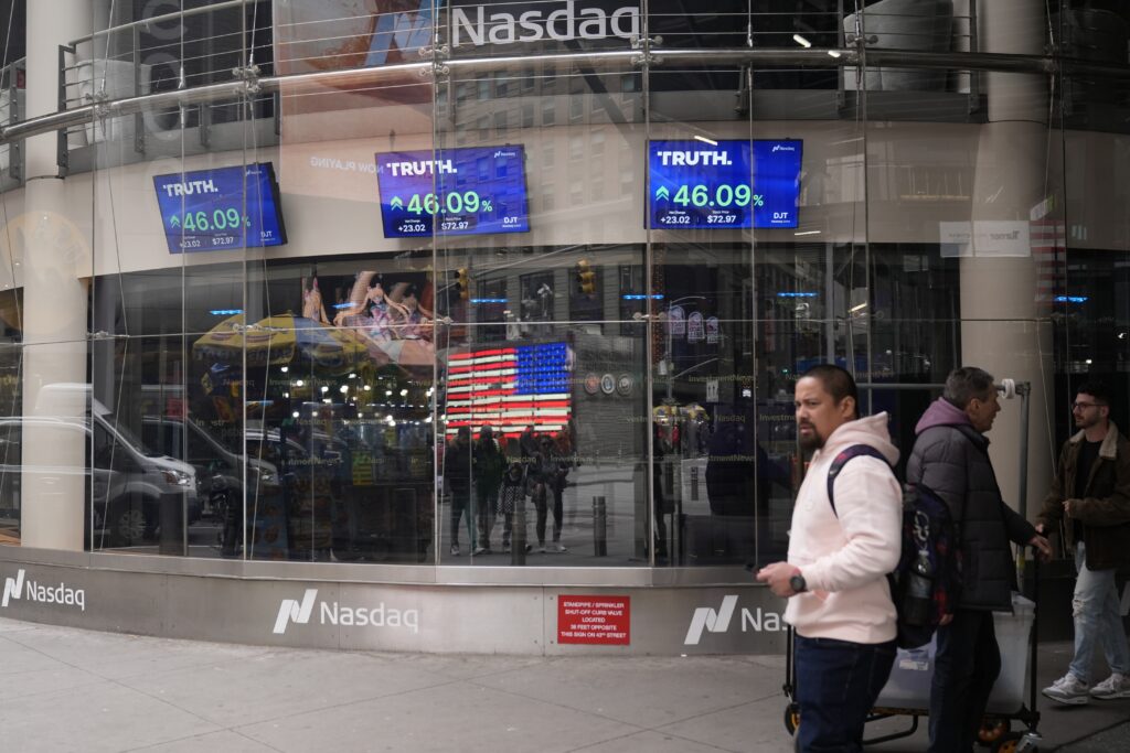 The reality is harsh: Trump faces significant losses following social media company’s latest stock maneuver
