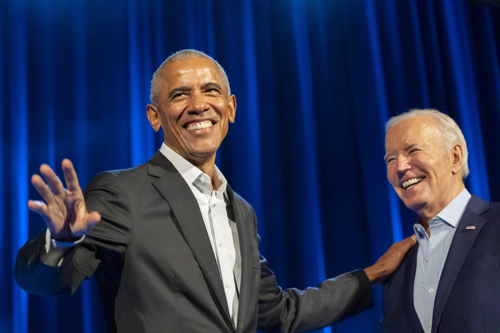 Obama may steal the show from Biden at DNC in Chicago
