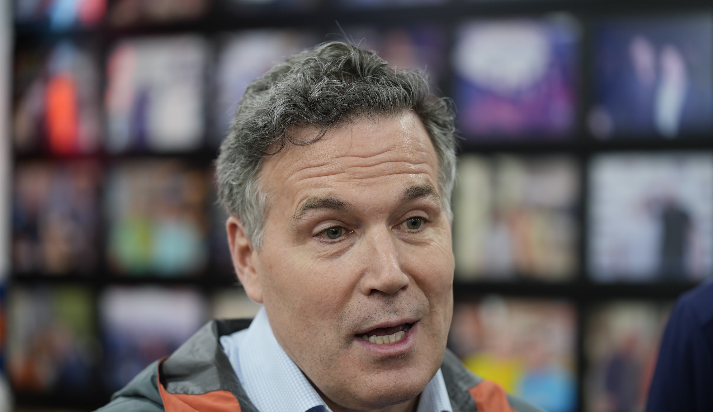 NextImg:Trump backtracks on former foe to offer endorsement in crucial contest