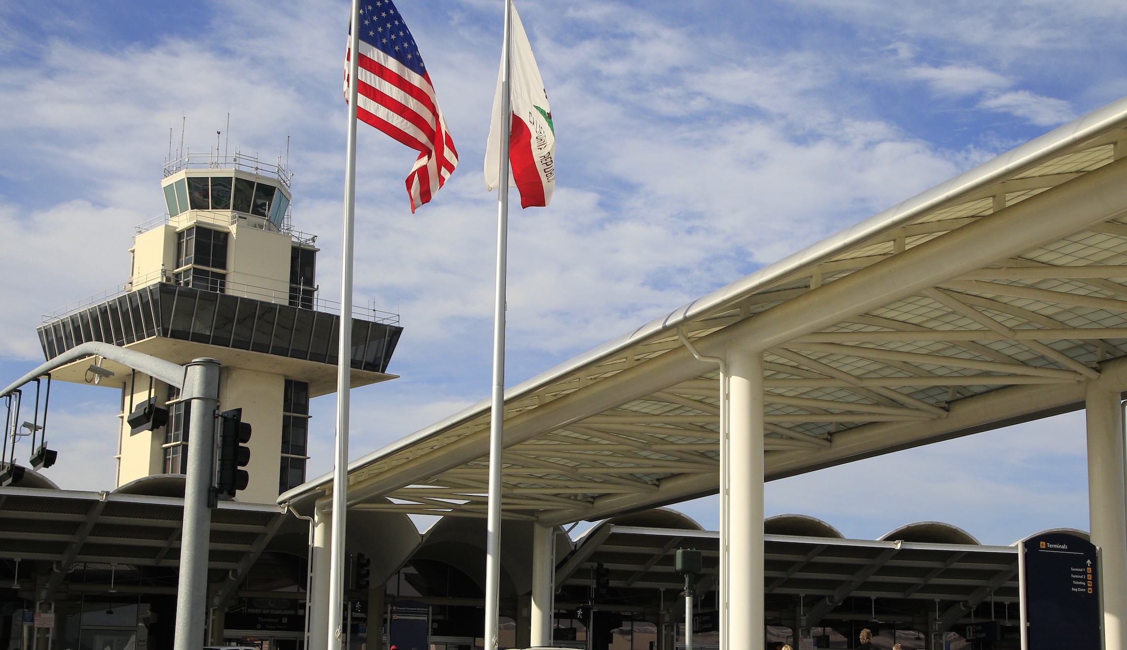 San Francisco sues Oakland over airport name change for ‘causing confusion’ – Washington Examiner