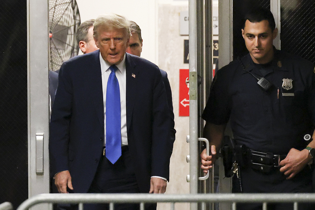 NextImg:Groupthink chorus emerges at Trump trial - Washington Examiner