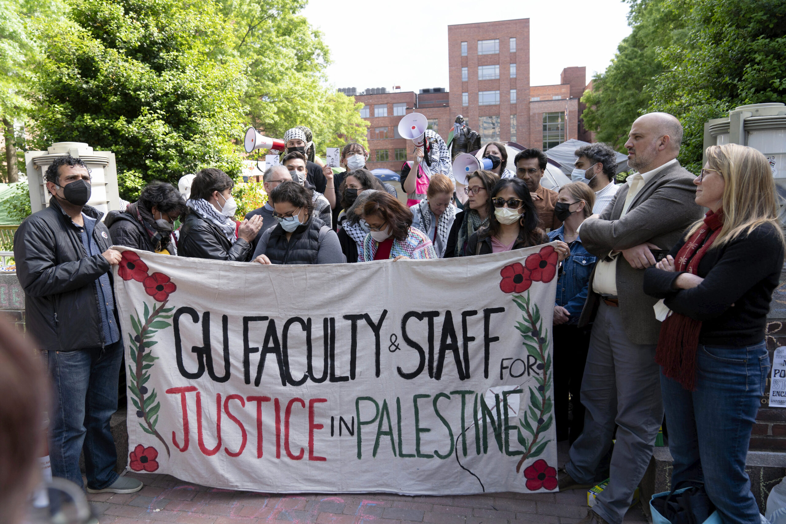 NextImg:George Washington University poised for showdown with pro-Palestinian protesters in nation’s capital - Washington Examiner
