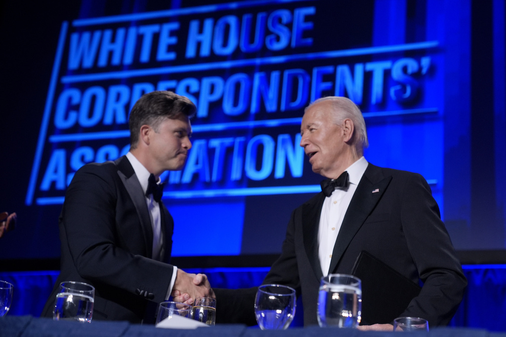 Colin Jost roasts Biden and Trump at White House Correspondents’ Dinner