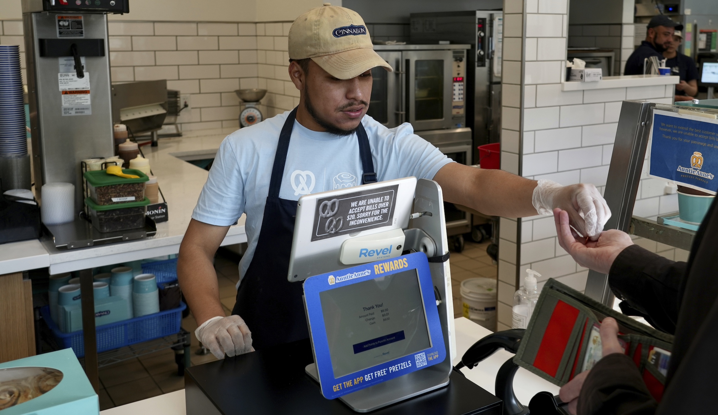 NextImg:California workers put on notice hour cuts are coming with $20 minimum wage going into effect - Washington Examiner
