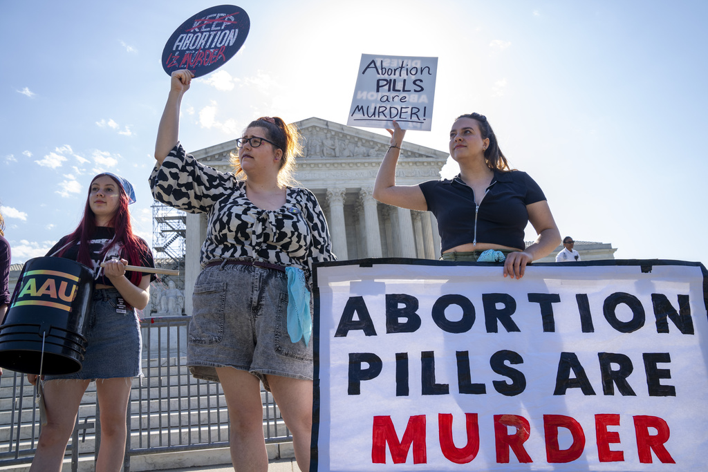 NextImg:Activist Lauren Handy sentenced to four years and nine months in prison for organizing abortion clinic blockade - Washington Examiner