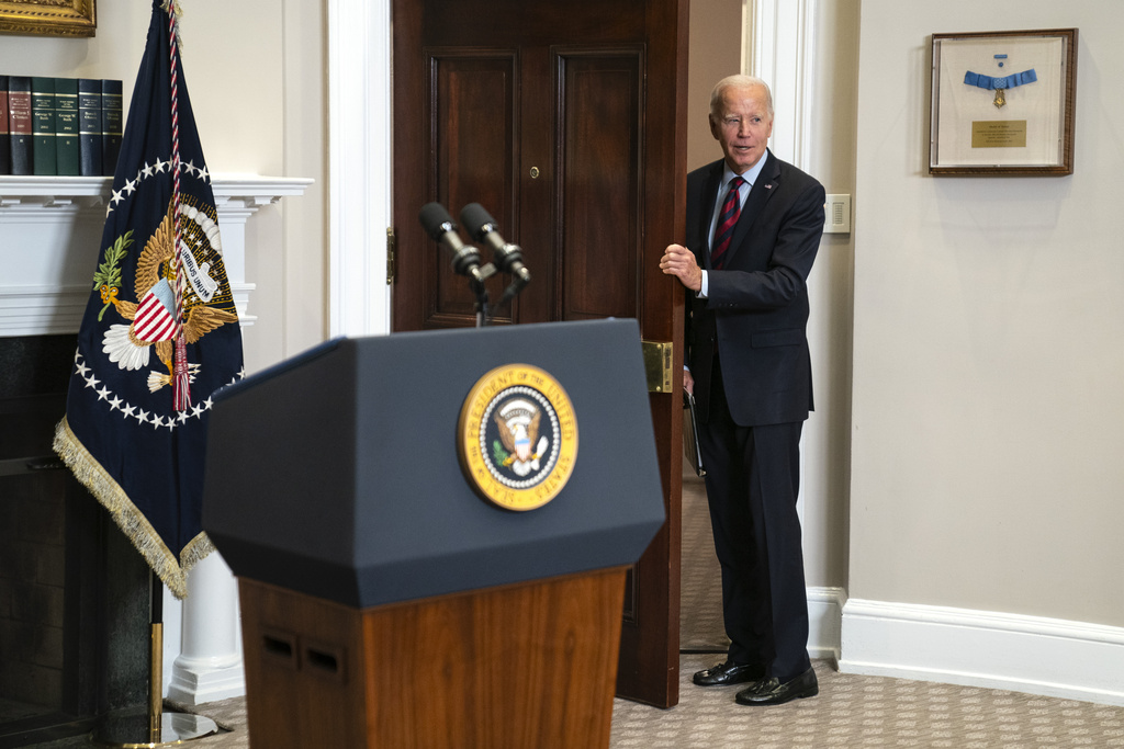 A political decision: Joe Biden ends his silence