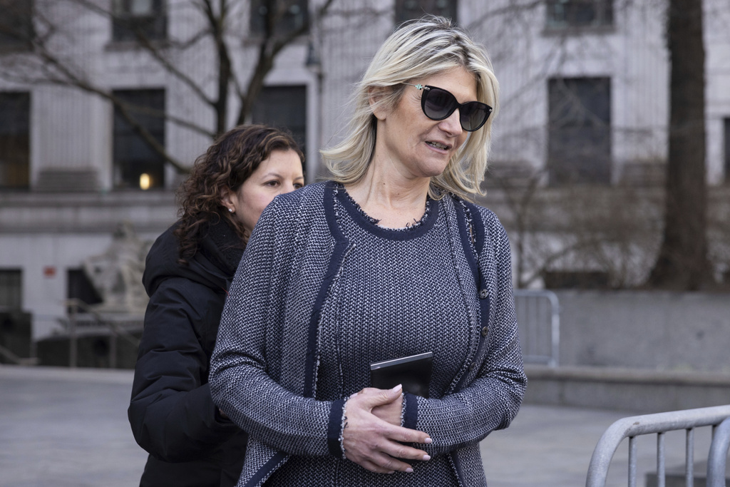 Bob Menendez’s wife undergoing treatment for breast cancer amid senator’s corruption trial
