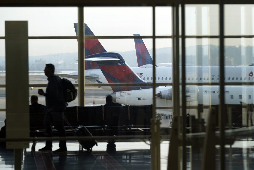 The Battle to Halt New Flights at Lawmakers’ Preferred Airport