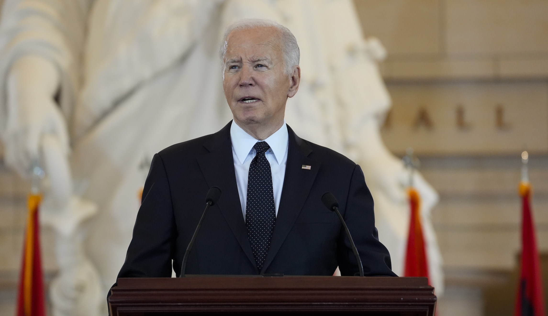 Biden denounces antisemitism at Holocaust Memorial Museum remembrance speech –...