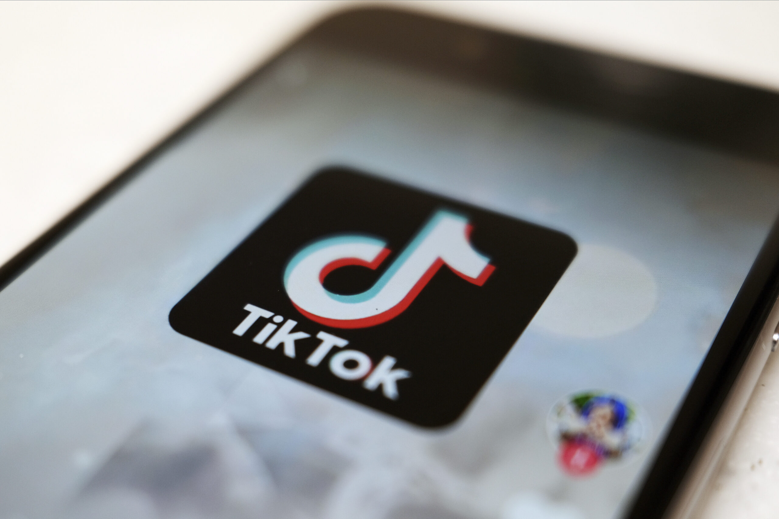 NextImg:TikTok will label or remove AI-made content from third-party apps - Washington Examiner