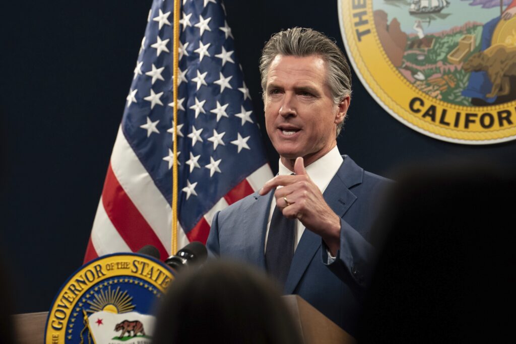 Newsom clashes with neighboring GOP governor on gas prices