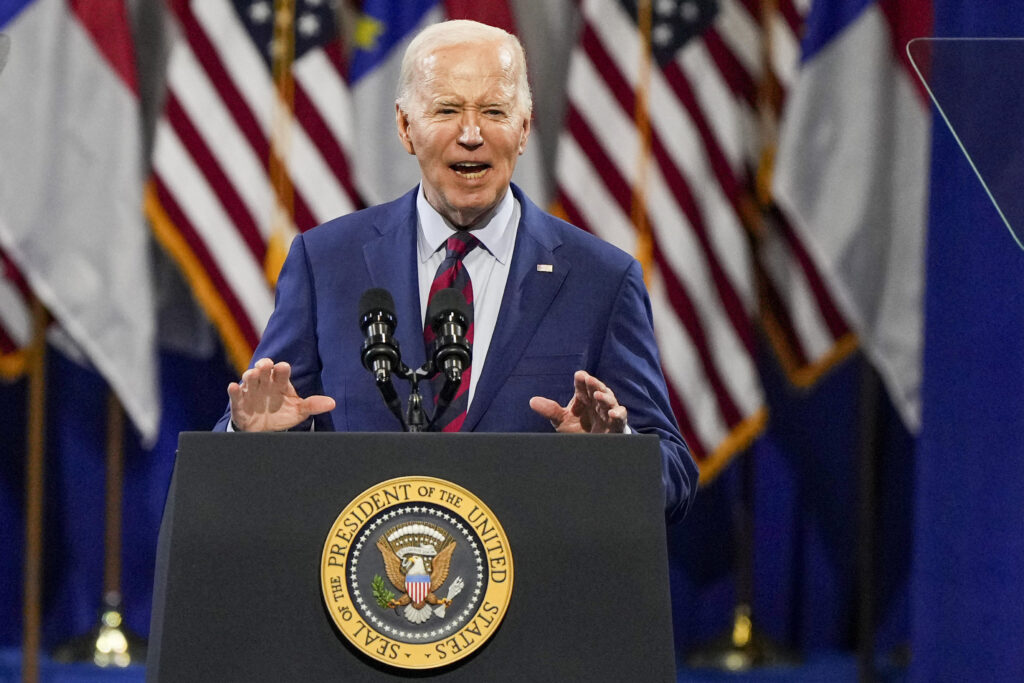CNN analyst suggests that “grim” economic outlook is impacting Biden’s approval