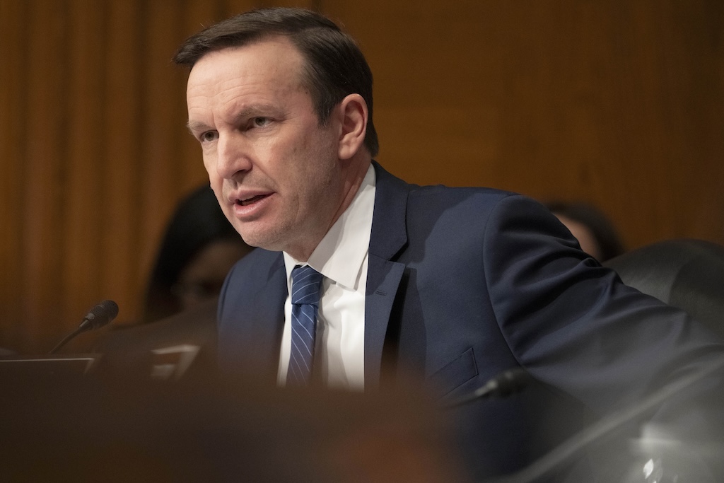Murphy states the US is not obligated to give Israel a blank check