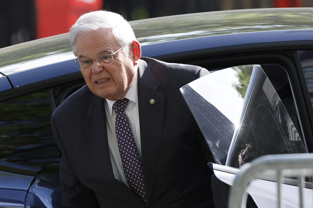 Sluggish second day of Bob Menendez bribery trial as more New Yorkers try to get out of jury duty